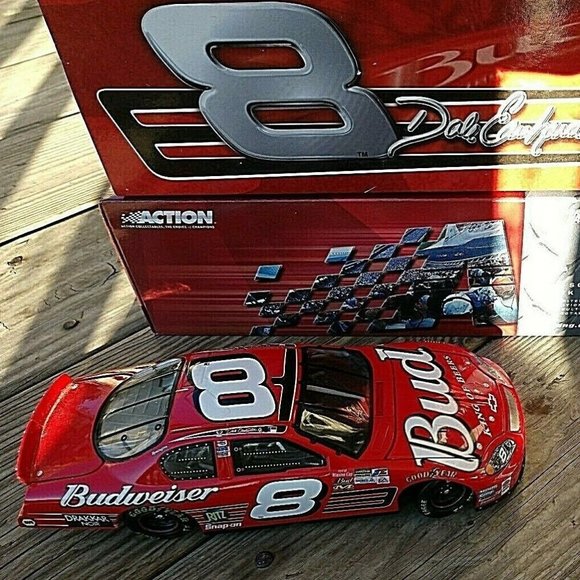 HOST PICK Action 2003 Dale Earnhardt Jr.'s Budweiser Monte Carlo 1:24 Diecast - Picture 10 of 10